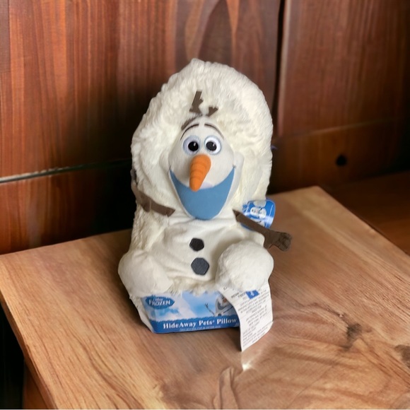 Hideaway Pets Olaf Pillow All Ages - Picture 6 of 9